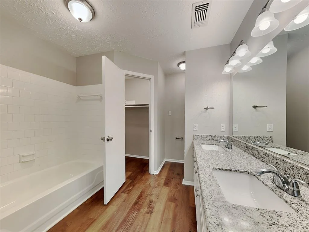 Photo of 4514 Sloangate Drive