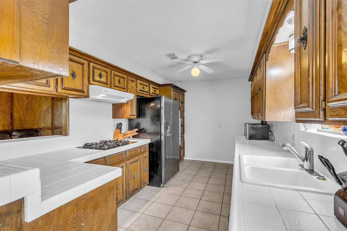 Photo of 2421 Maxwell Lane