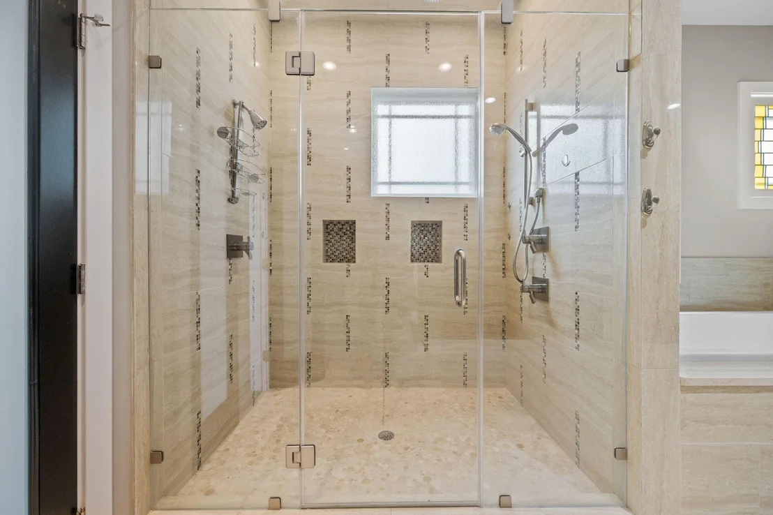Photo of 2120 White Oak Drive