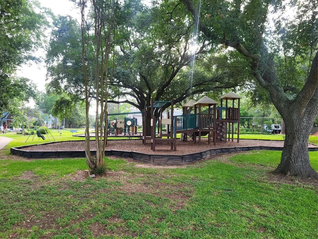 Photo of 4114 Willow Hill Drive