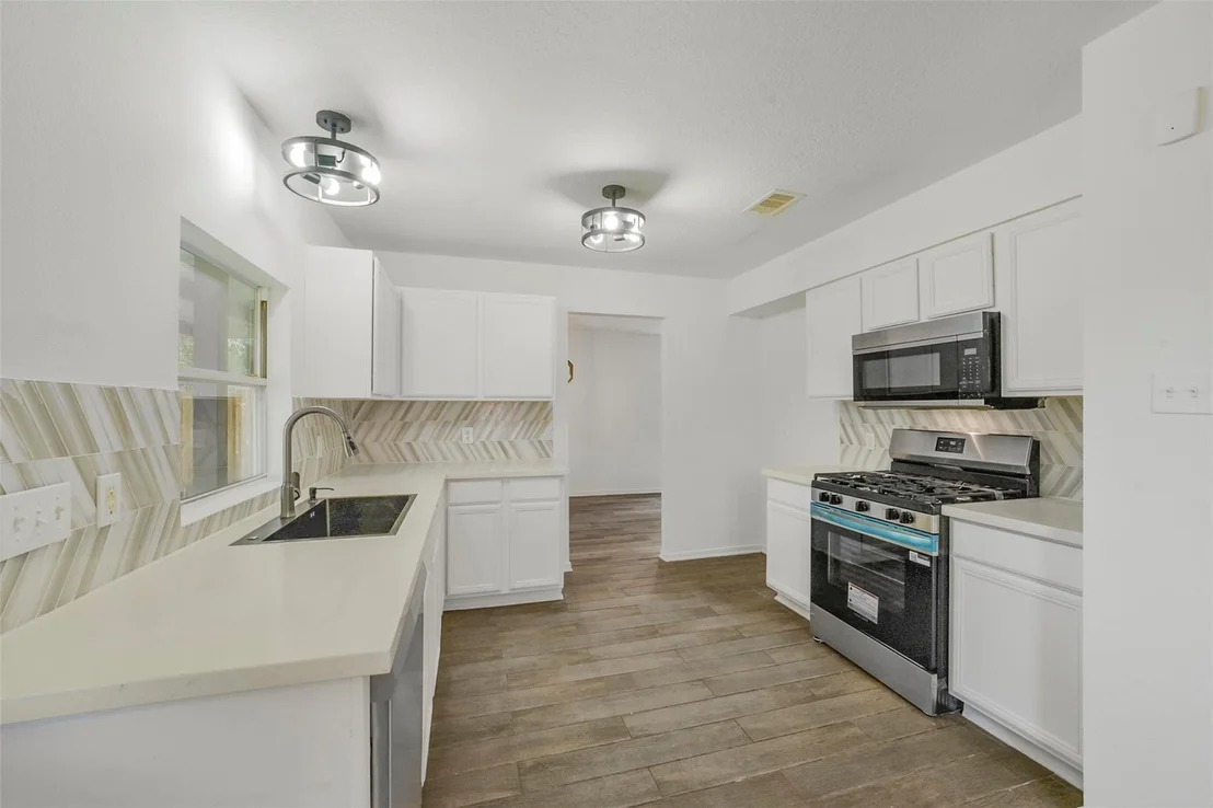 Photo of 2811 Packard Elm Street