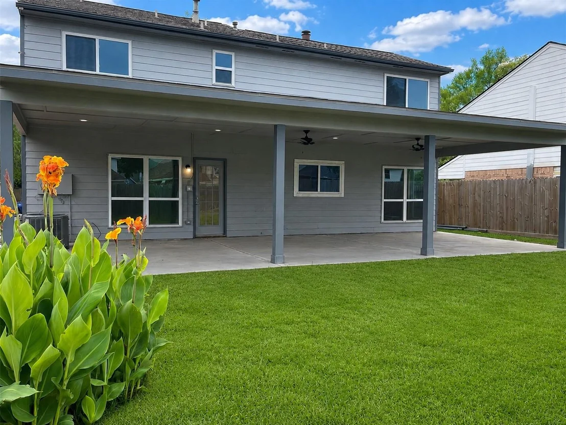 Photo of 2528 Sawyer Drive
