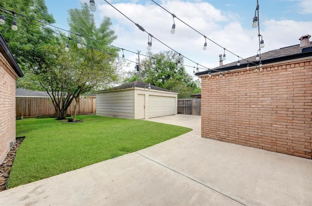 Photo of 4811 Benning Drive