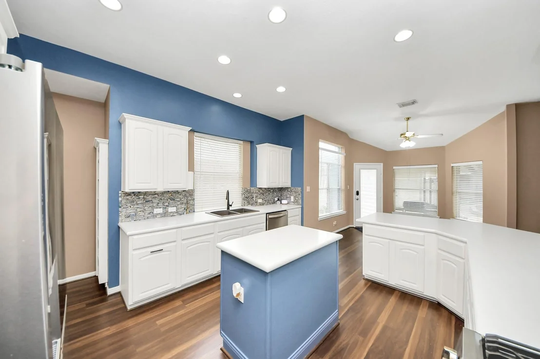 Photo of 6204 Raintree Drive