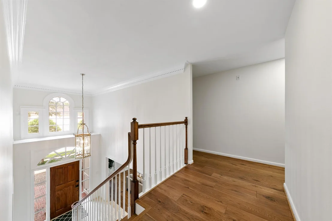 Photo of 1127 Lashbrook Drive