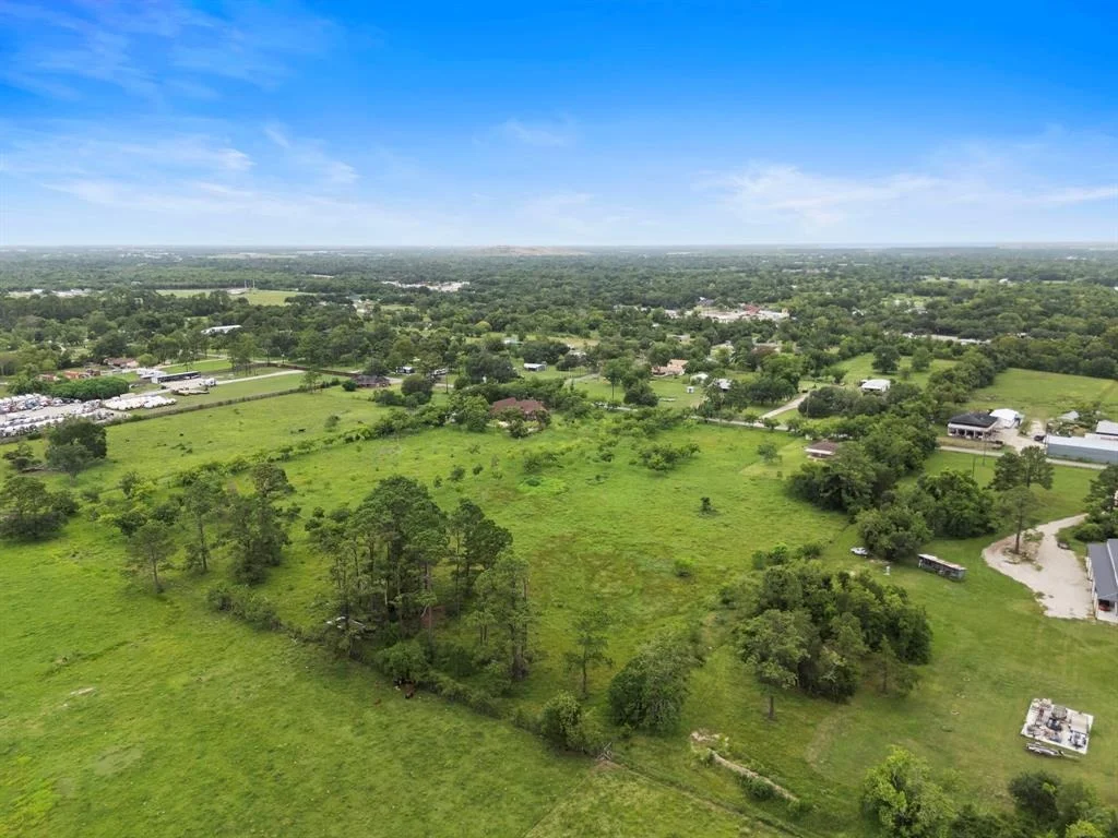 Photo of 17311 Auction Barn Rd