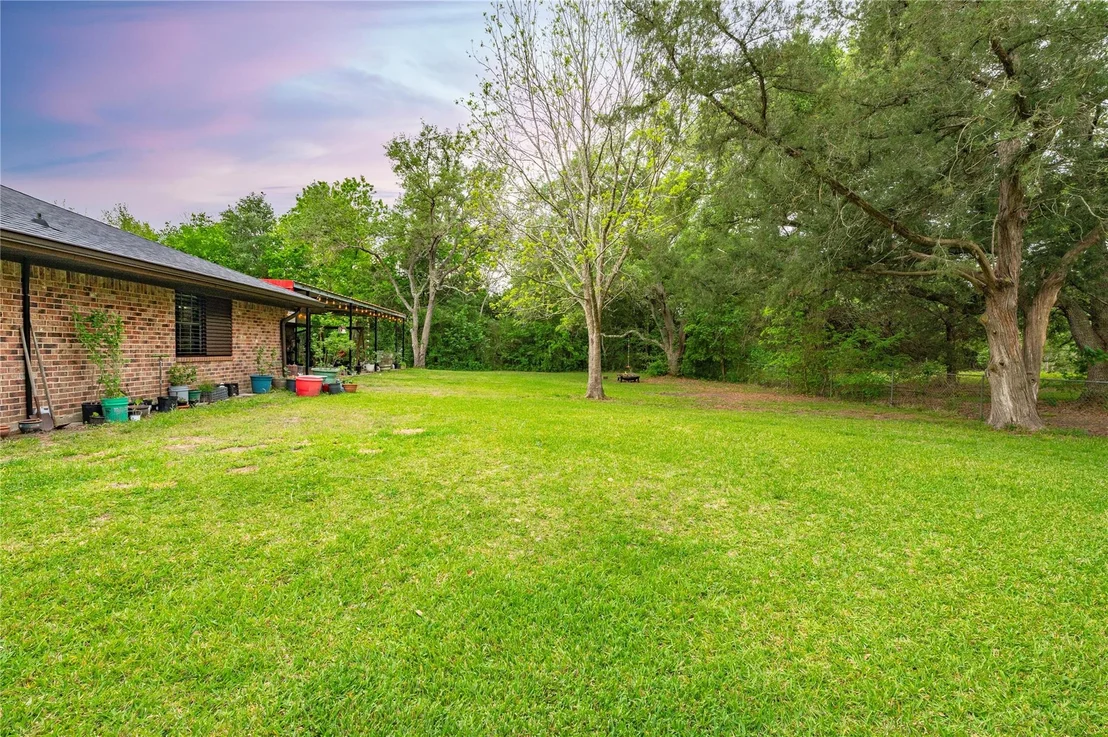 Photo of 725 Thompson Road