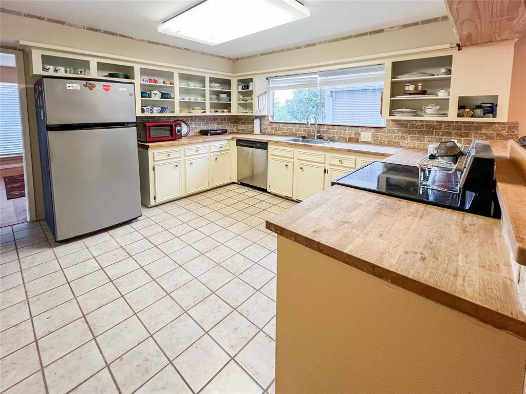 Photo of 3203 Bayou Drive