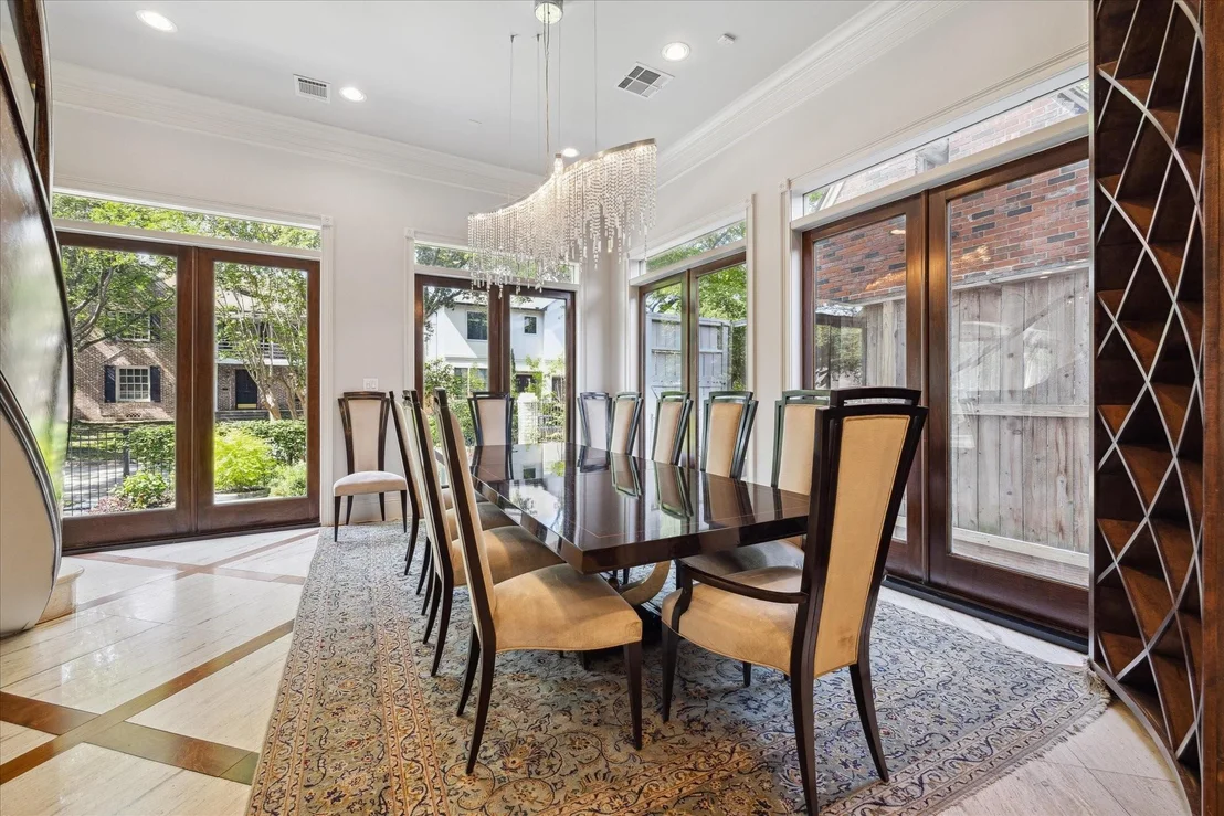 Photo of 2247 Bartlett Street