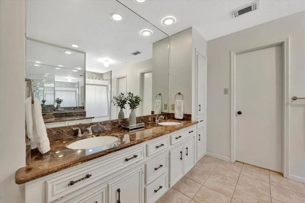 Photo of 15050 Pearhaven Drive