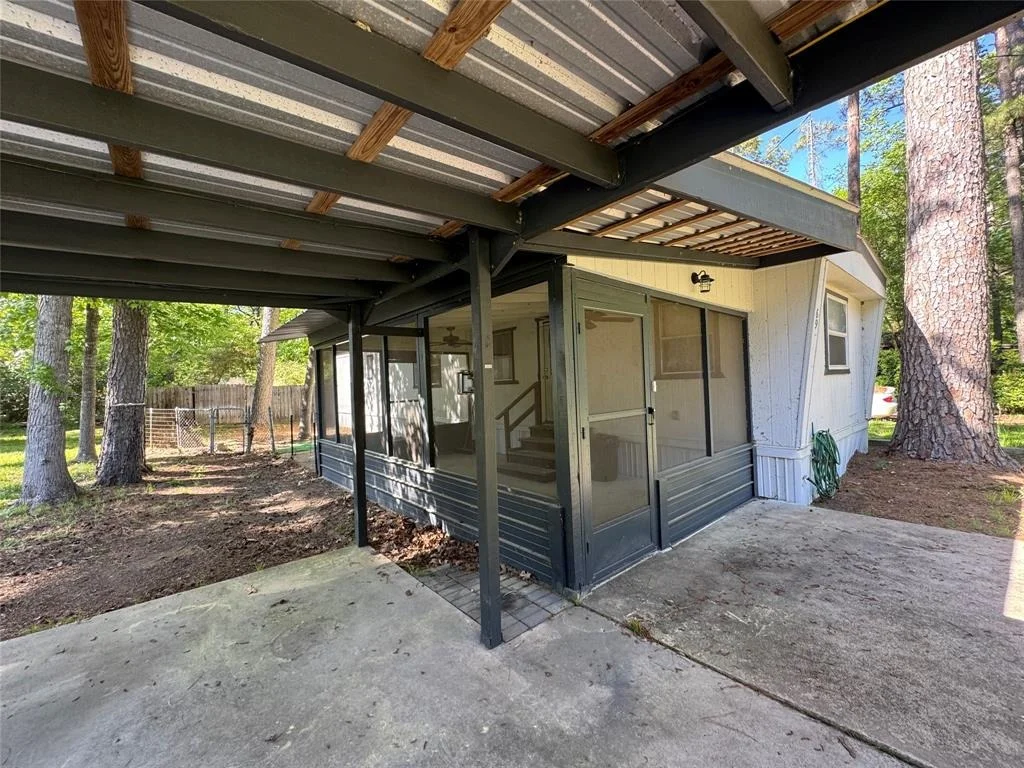 Photo of 69 E Whippoorwill Lane