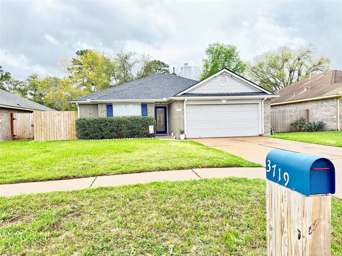 Photo of 3719 Nutwood Lane