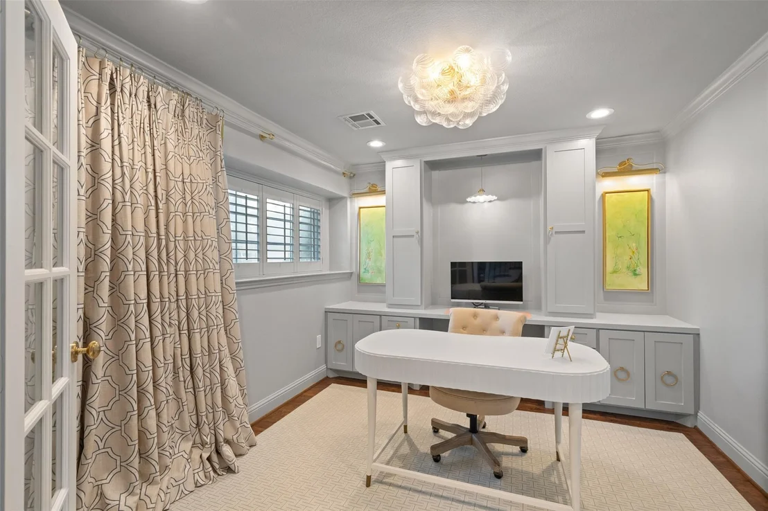 Photo of 14231 Carolcrest Drive
