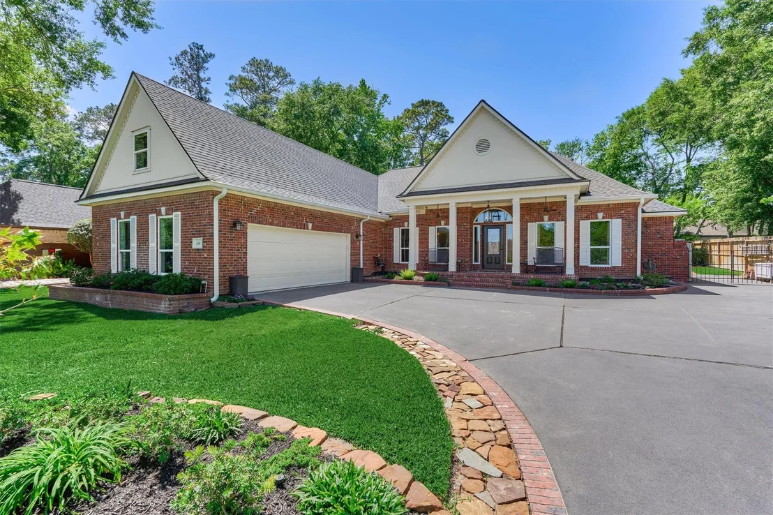 Photo of 150 Lake View Circle
