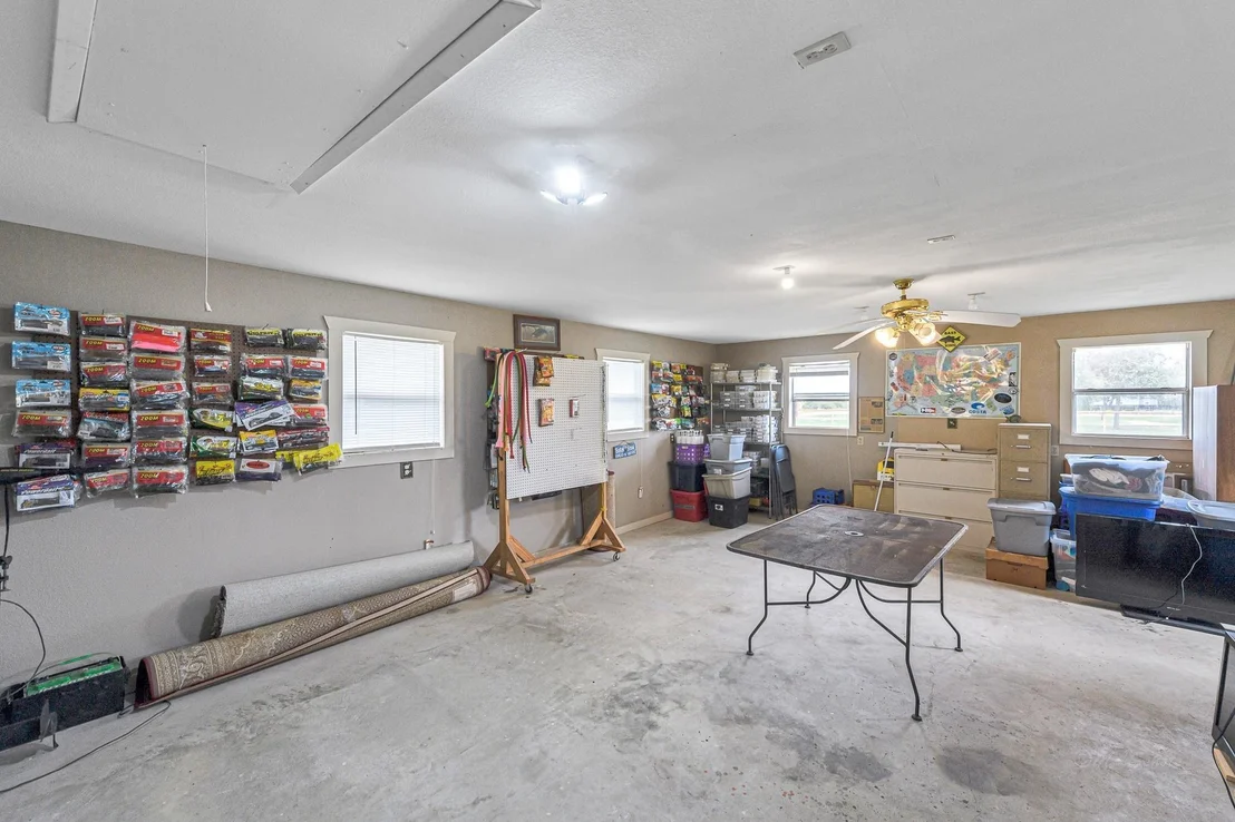 Photo of 1181 Schmidt Road