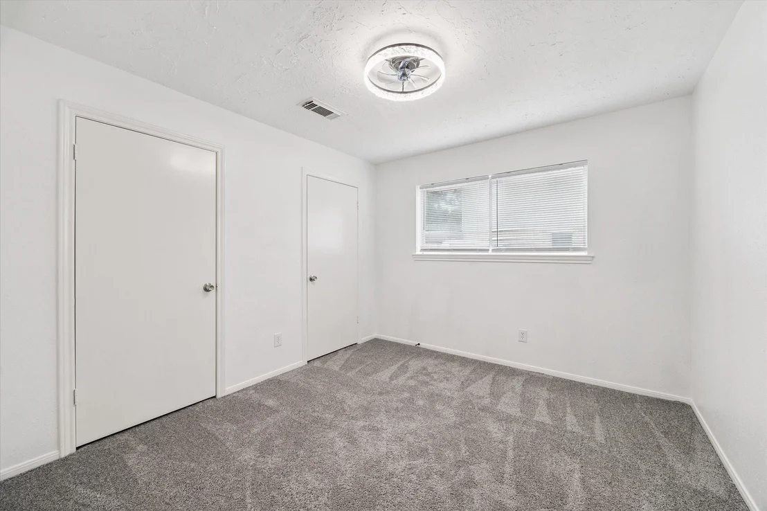 Photo of 22914 Squirrel Tree Street
