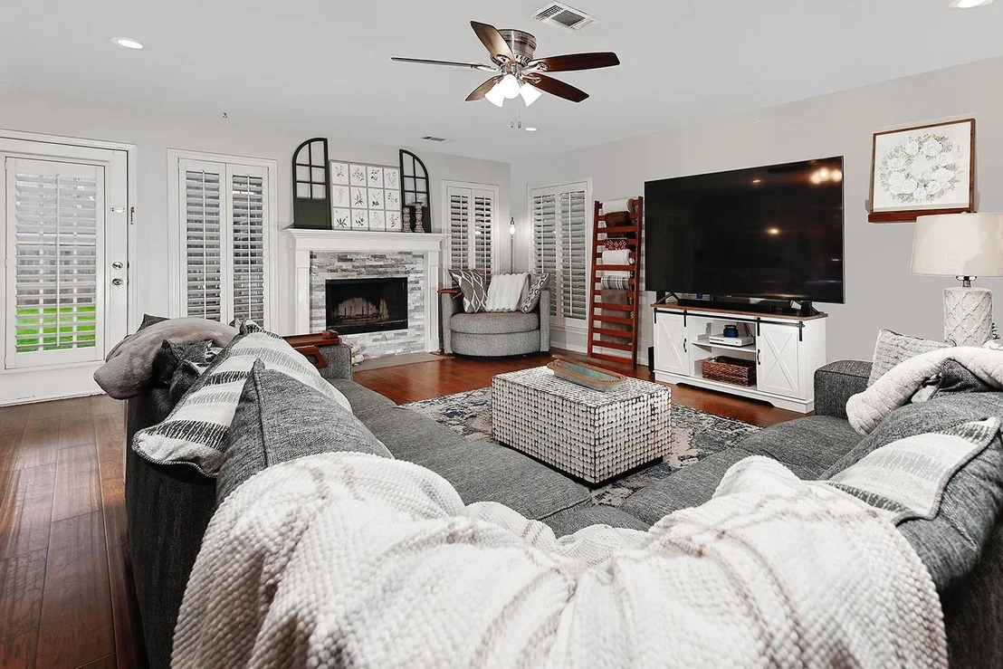 Photo of 2619 Knollbrook Lane