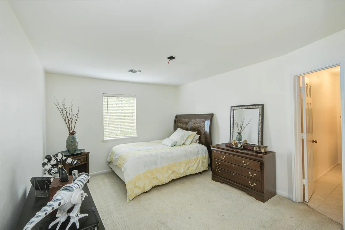 Photo of 15110 Benfer Road