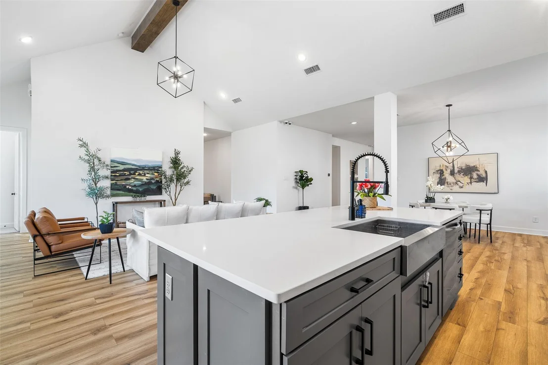 Photo of 15240 Hemingway Heights Drive