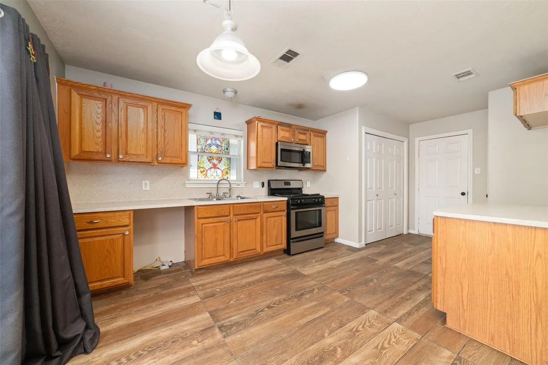 Photo of 1014 Oak Glen Drive