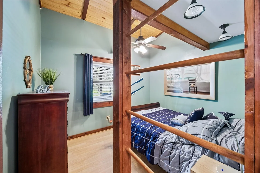 Photo of 302 Bluebonnet Bend