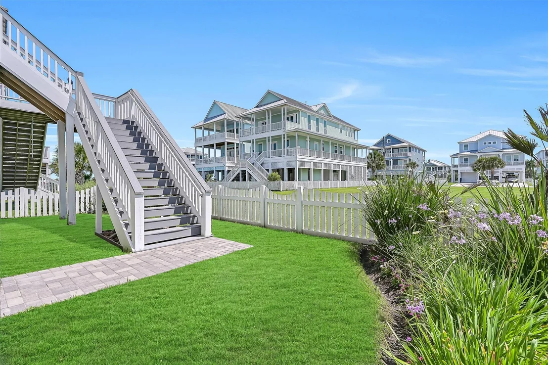 Photo of 3811 Conch