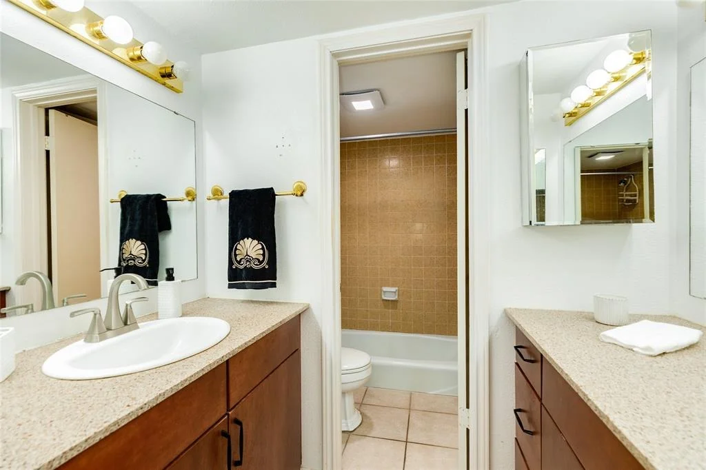 Photo of 8 Lakeview Drive