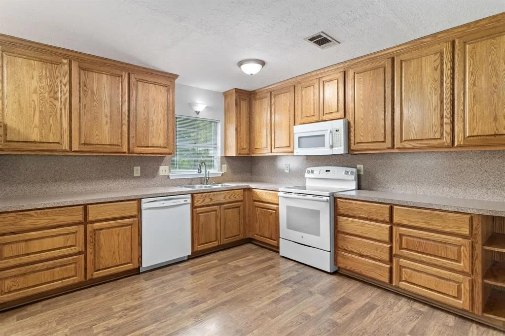 Photo of 17976 Magnolia Drive