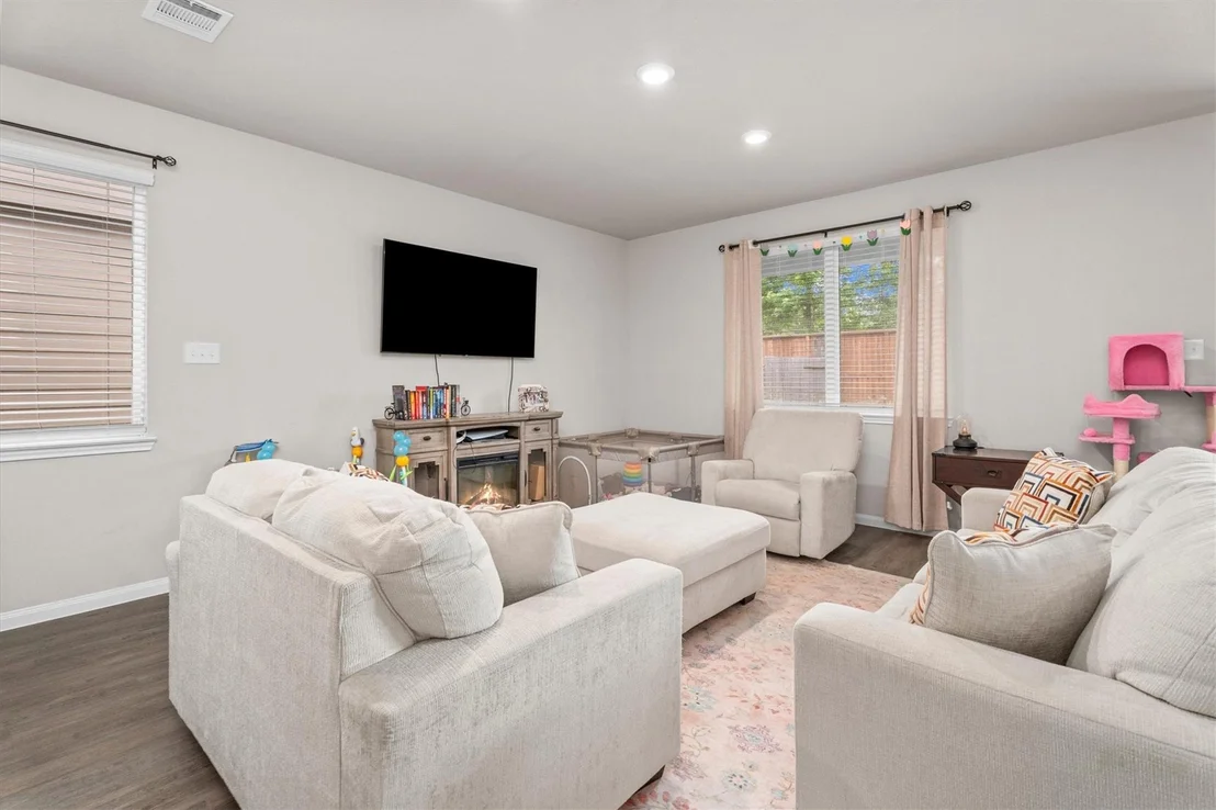 Photo of 1325 Mount Bassie Trail
