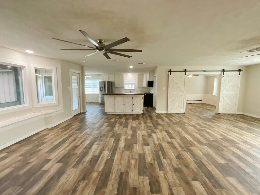 Photo of 443 Bayou View Drive