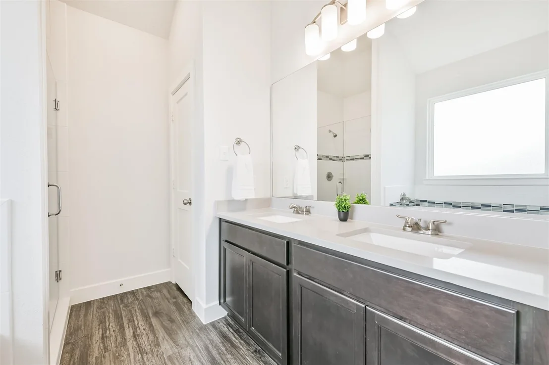 Photo of 260 Shoreview Drive