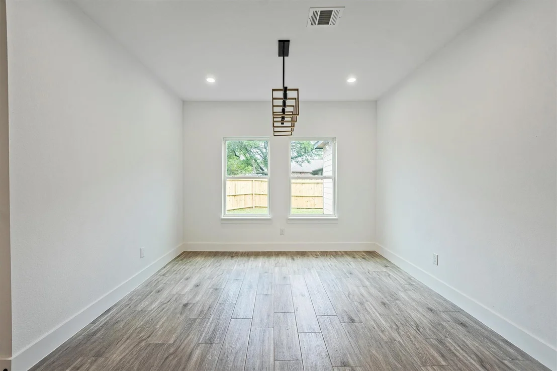 Photo of 10510 Twin Circles Dr