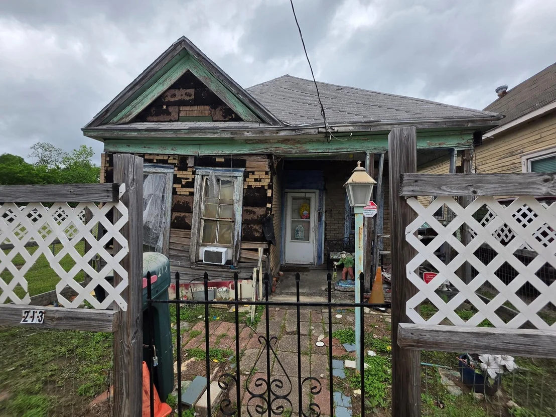 Photo of 213 Hogan Street