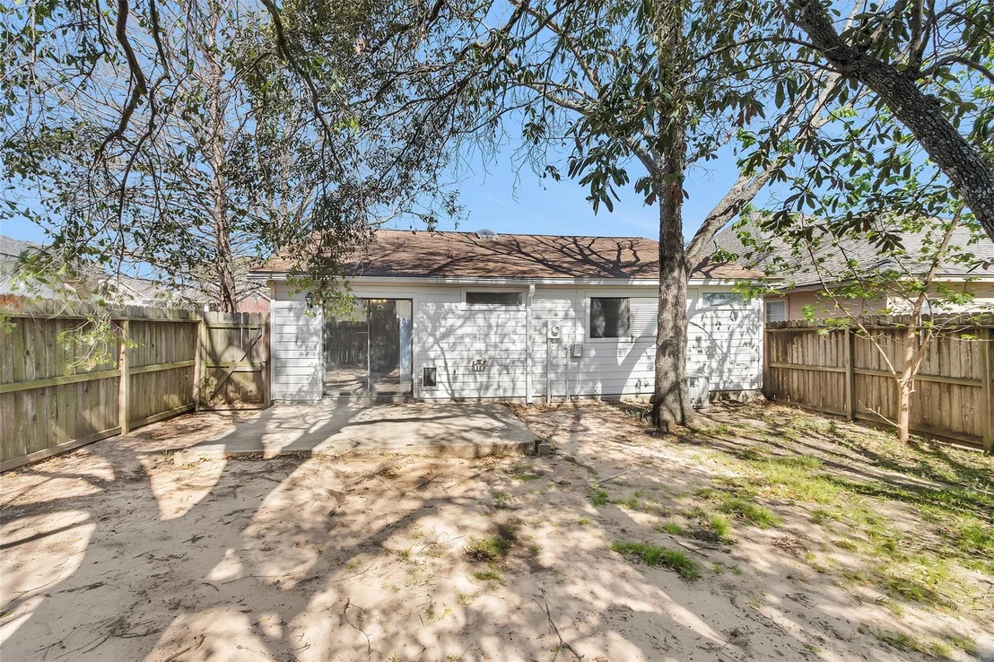Photo of 127 Golfview Drive