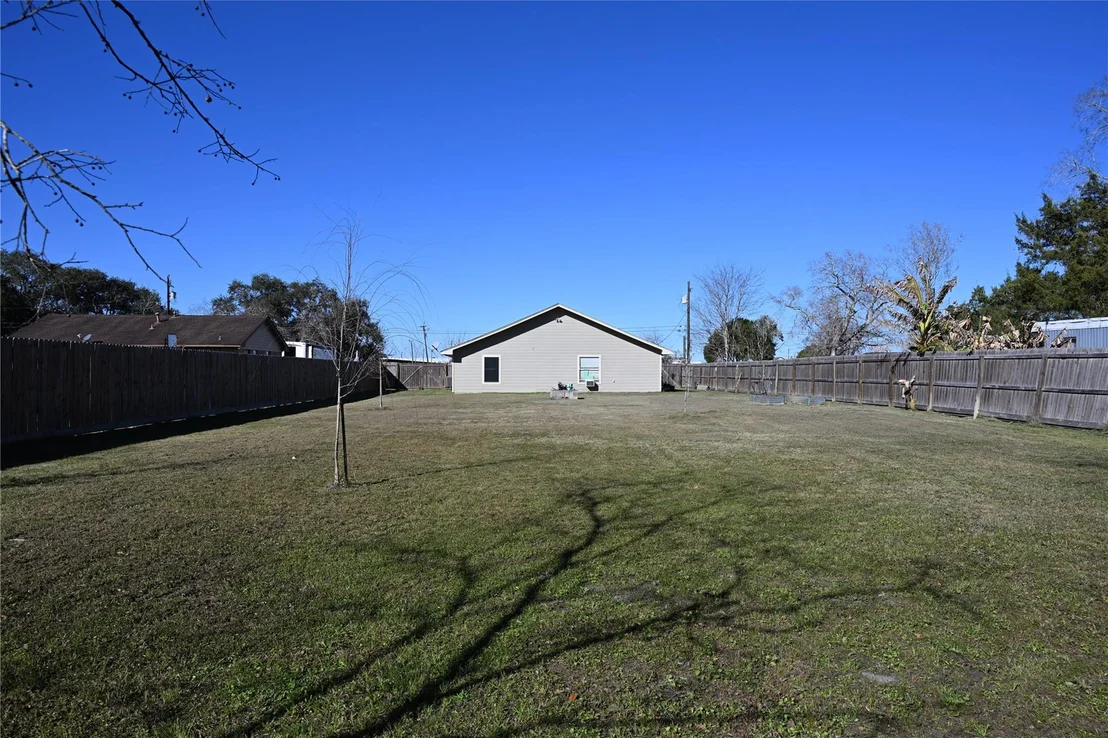 Photo of 1220 Fairground Ln