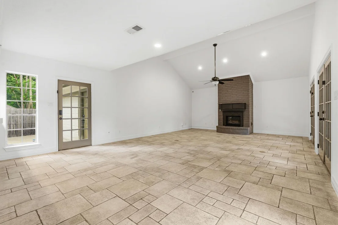 Photo of 5 Thornhedge Court