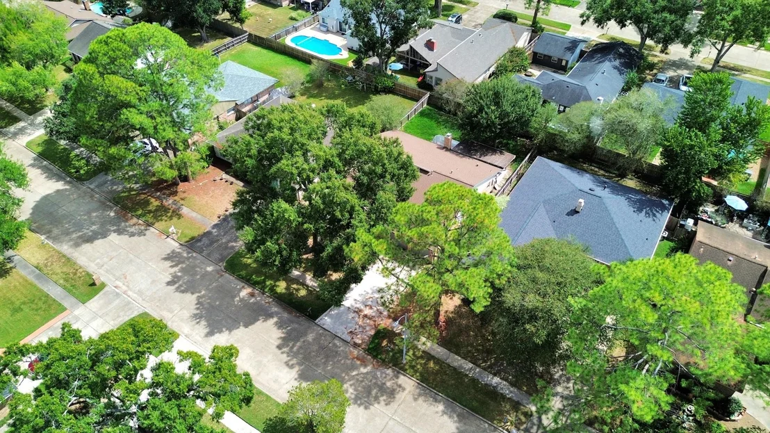 Photo of 16310 Havenhurst Drive