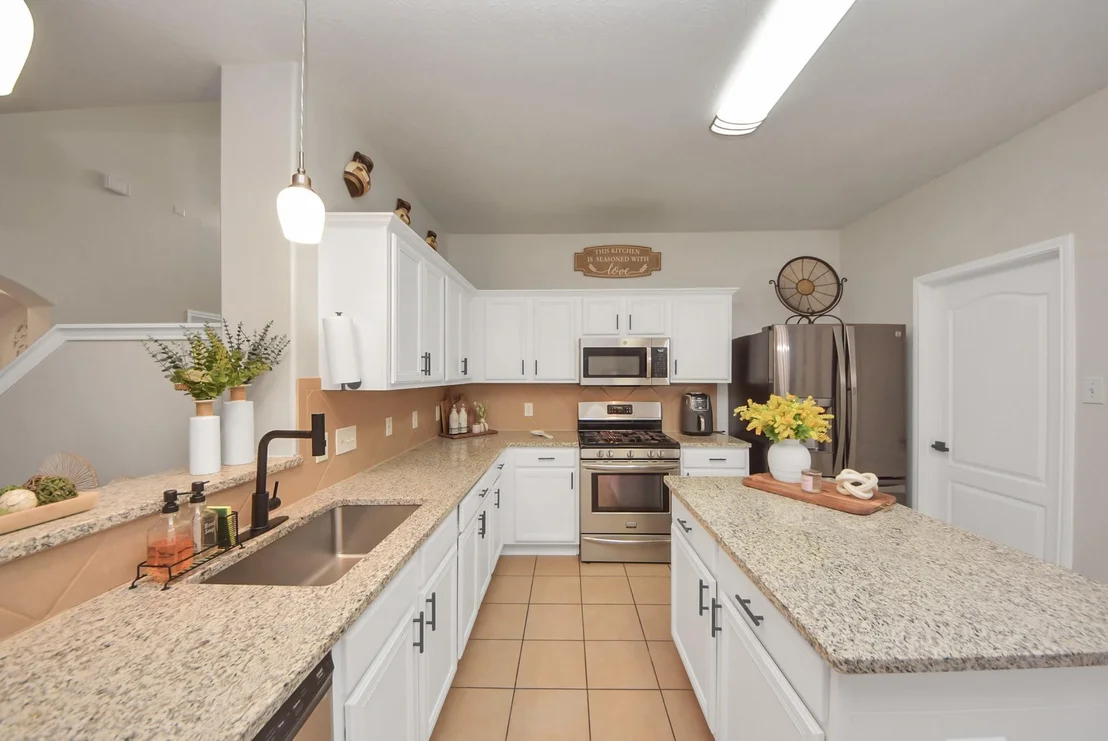 Photo of 24915 Oconee Drive