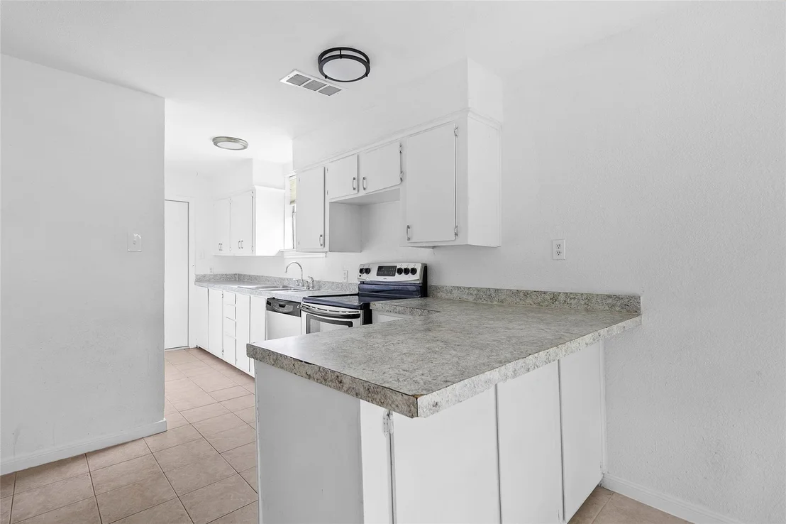 Photo of 6090 Skylane Drive