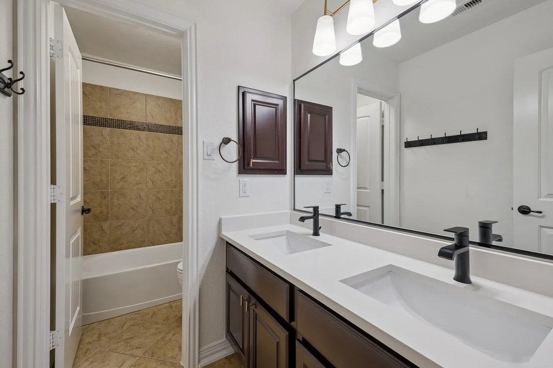 Photo of 1041 Cedar Forest Drive