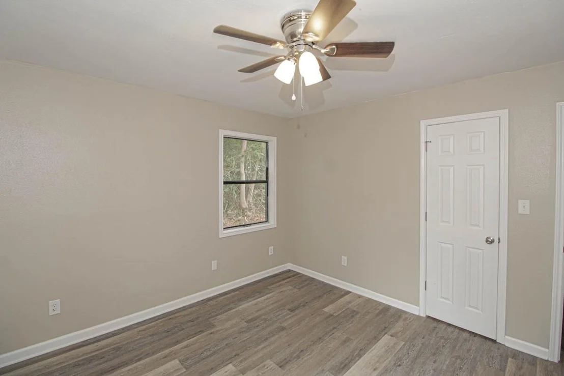 Photo of 345 Cherokee Lane