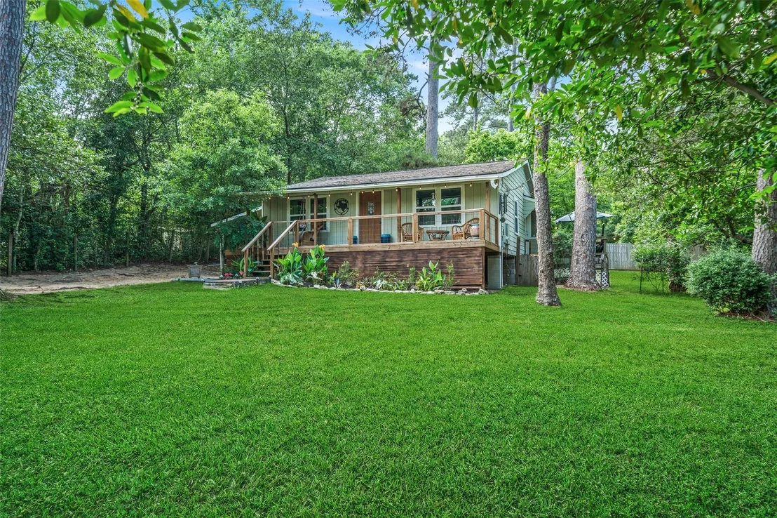 Photo of 11045 Woodview Drive