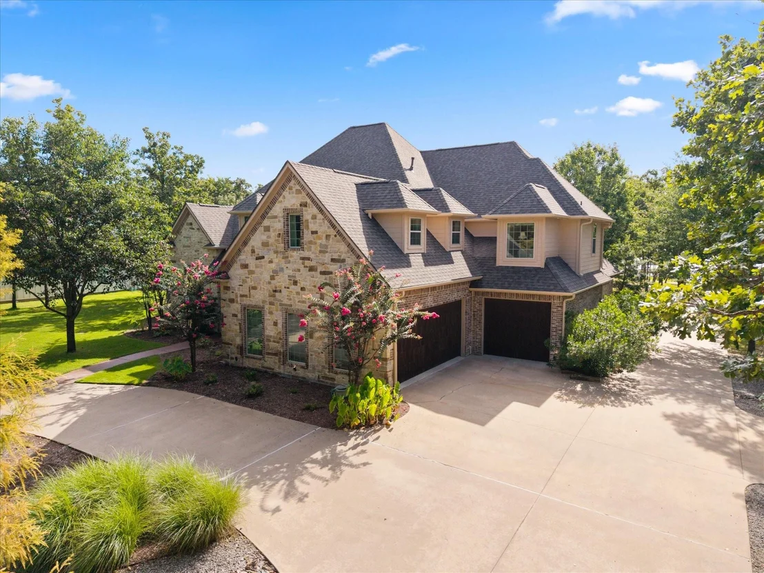 Photo of 940 Private Road 5980