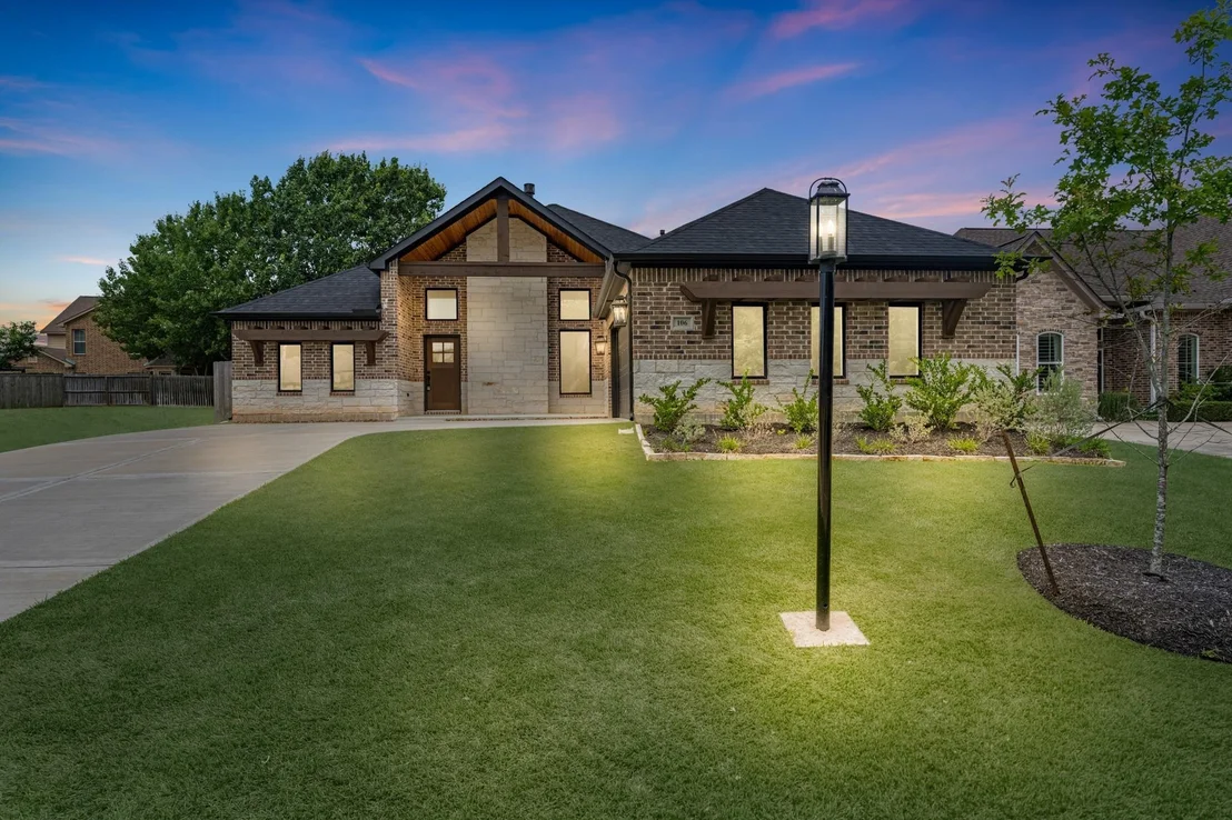 Photo of 106 Wyndemere Drive
