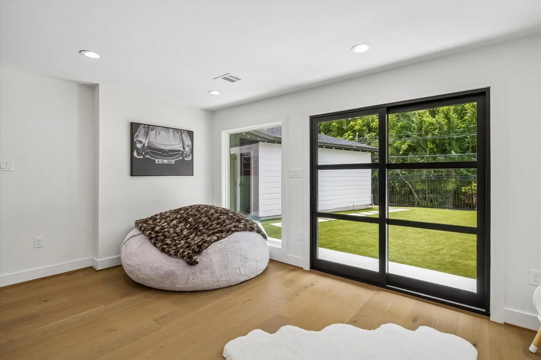 Photo of 115 Blue Willow Drive