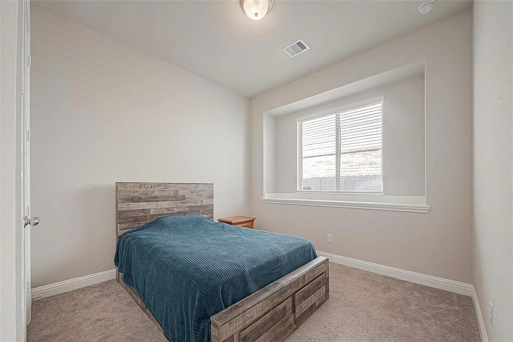 Photo of 17710 White Lightning Way