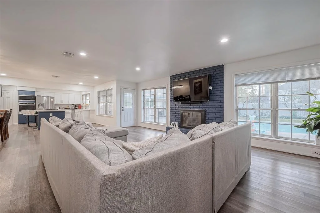 Photo of 5310 Foresthaven Drive