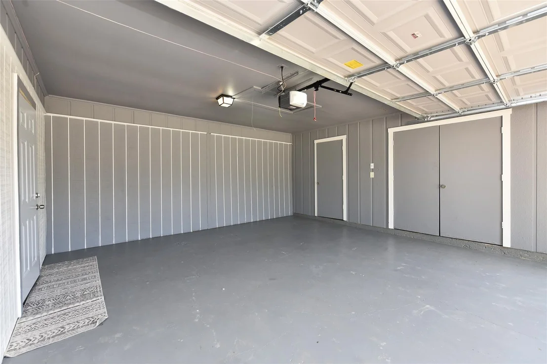 Photo of 16007 Ridgegreen Drive