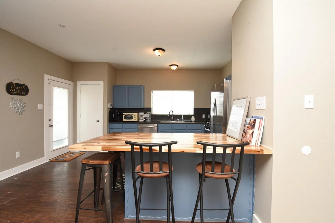 Photo of 812 Dragonfly Drive
