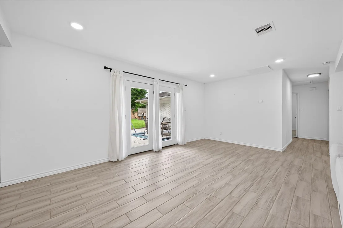 Photo of 11107 Cedarhurst Drive